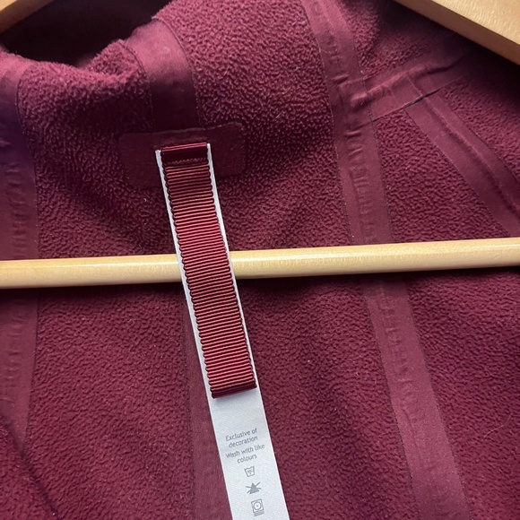 Lululemon Glyde Along Softshell size 10 Deep Ruby - Picture 6 of 9